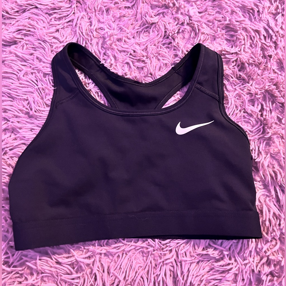 NWOT nike sports bra